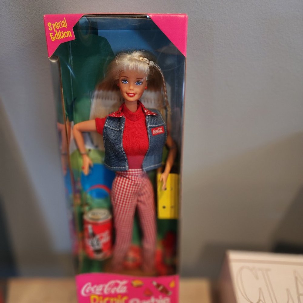 Vintage 1997 Coca-cola Picnic Barbie NIB